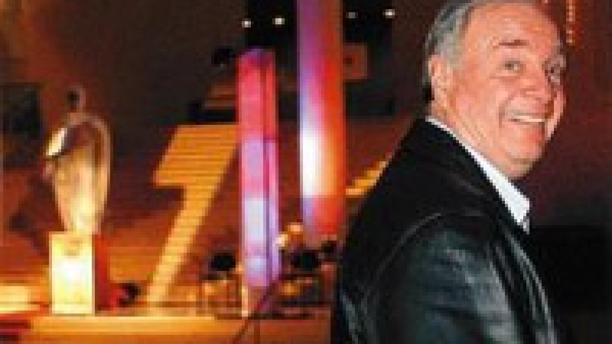 paulmartin.jpg paulmartin.jpg