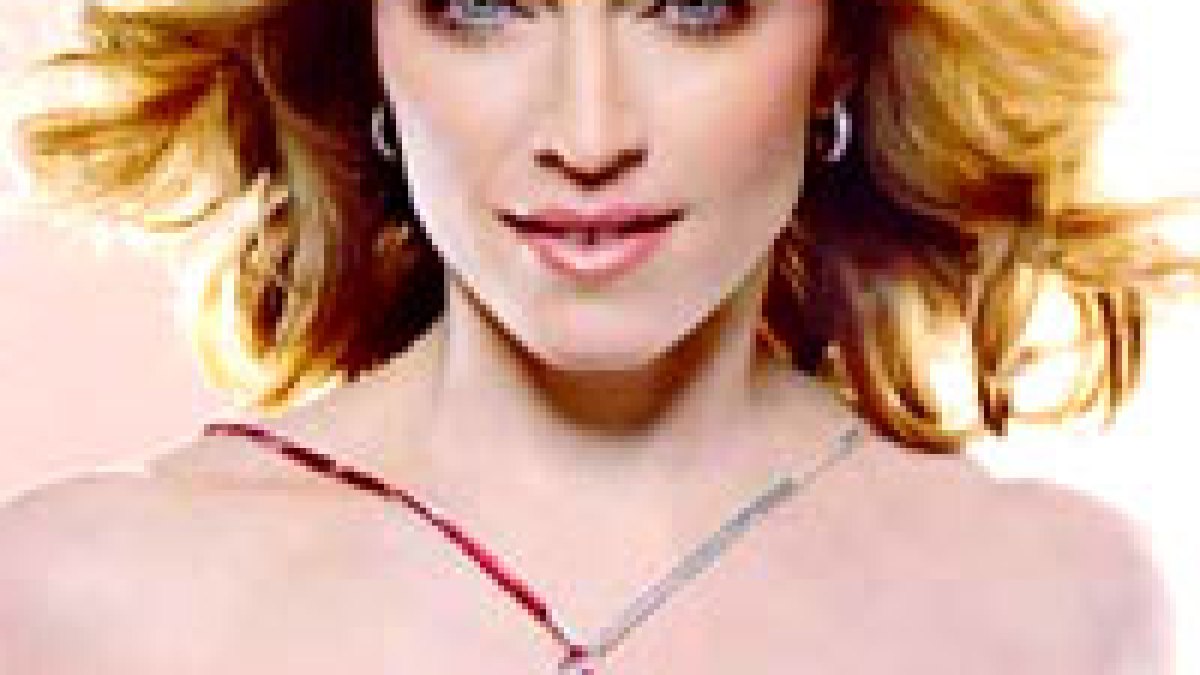 madonna-hungup.jpg madonna-hungup.jpg