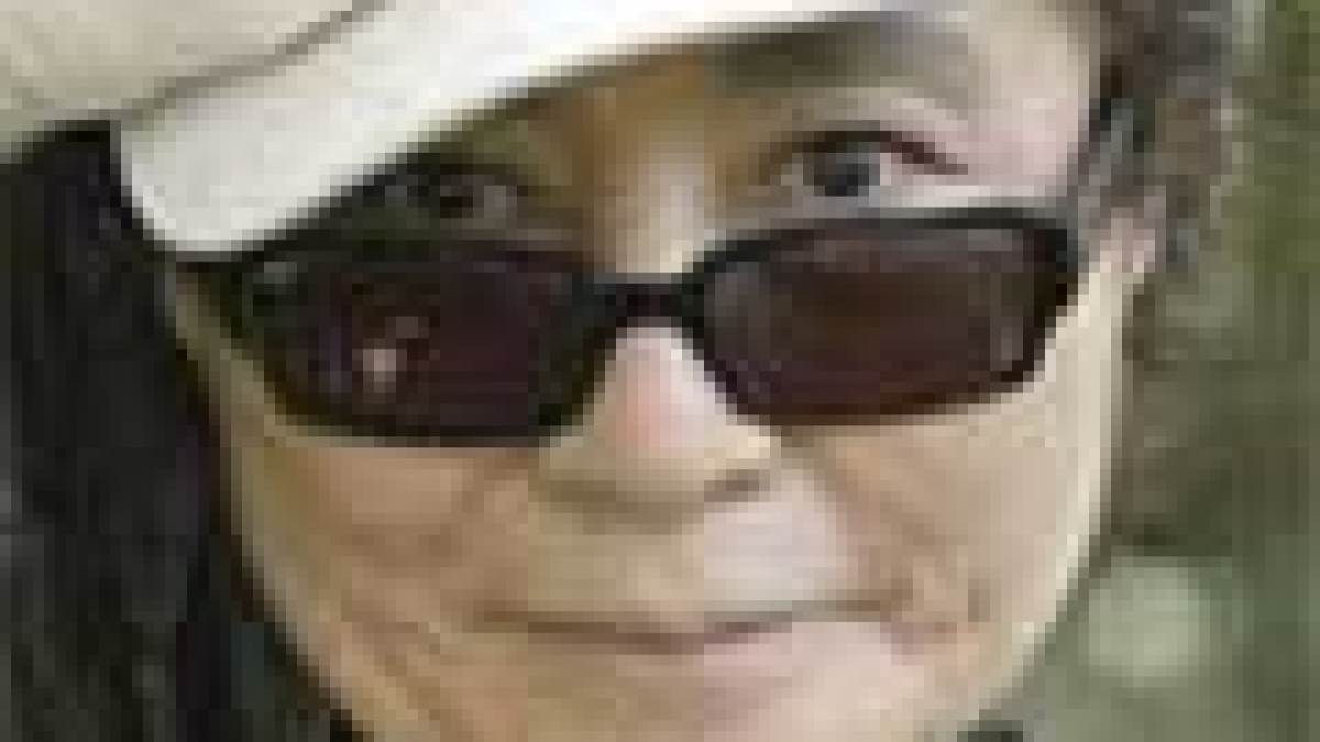 yokoono.jpg yokoono.jpg