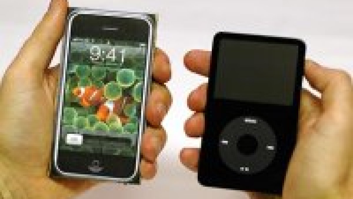iphone.jpg iphone.jpg