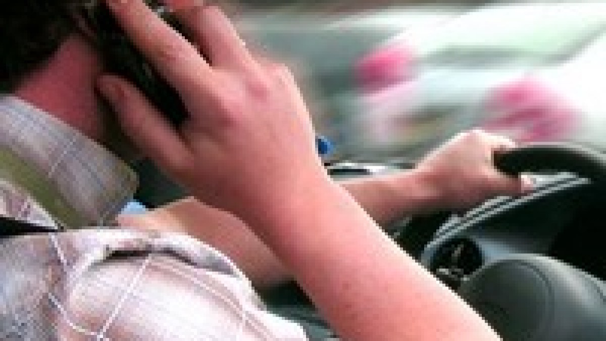 telephone au volant.jpg telephone au volant.jpg