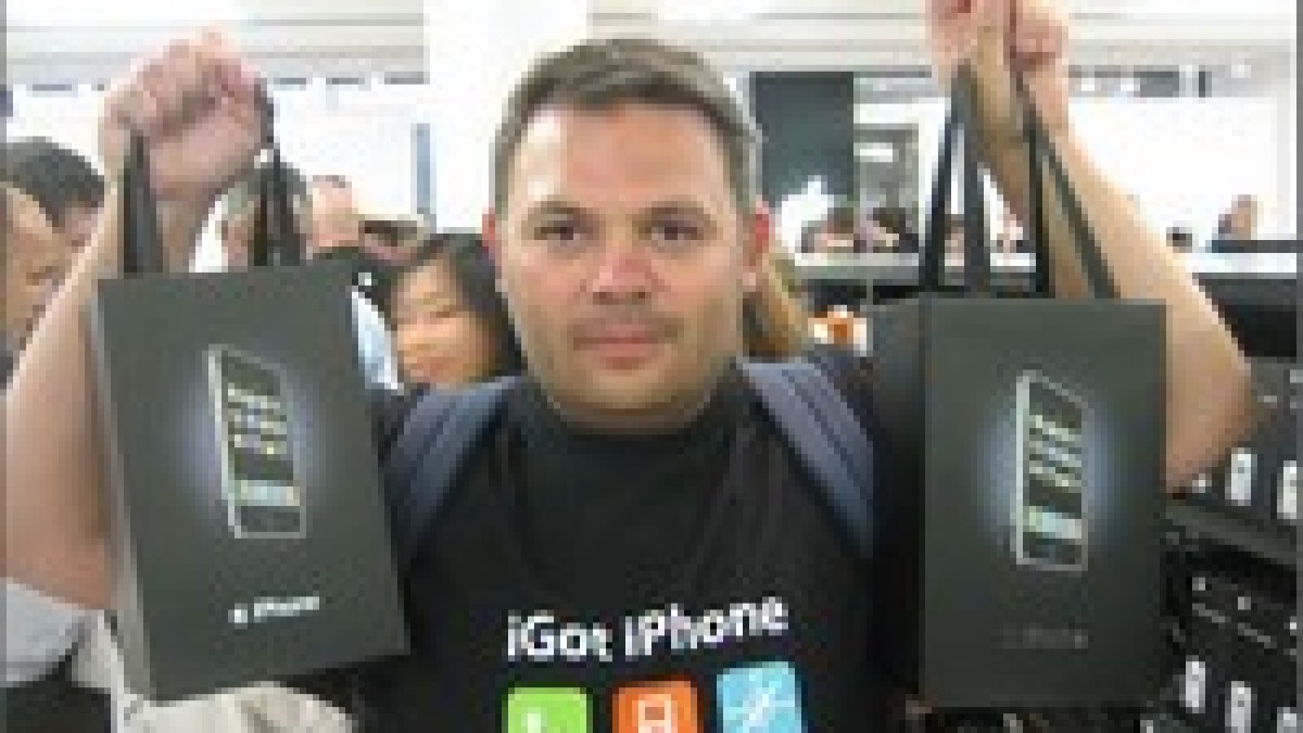 iphone fan.jpg iphone fan.jpg