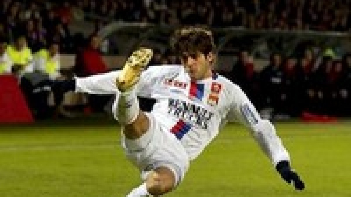 footballeur.jpg footballeur.jpg