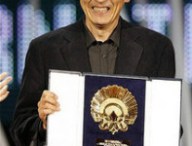 wayne_wang_wins_best_film_award_at_san_sebastian_festival_resize215.jpg
