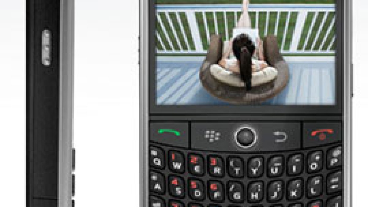 blackberry8900.jpg blackberry8900.jpg