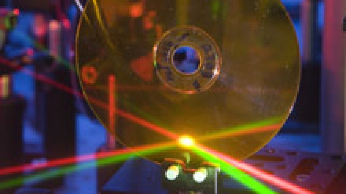 holo_x220.jpg holo_x220.jpg