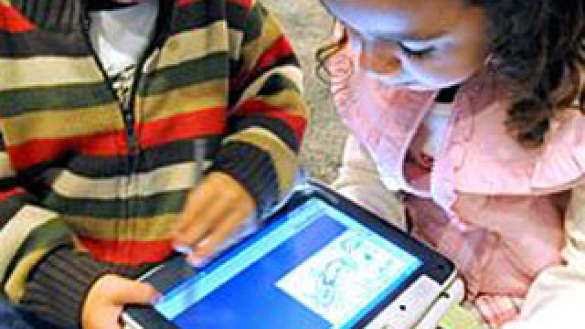 new-tech-makes-classroom_1.jpg new-tech-makes-classroom_1.jpg