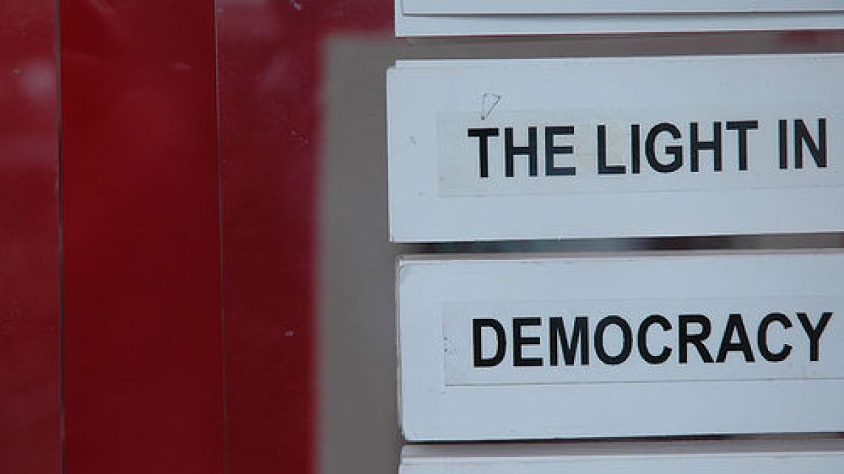 light_democraty.jpg light_democraty.jpg
