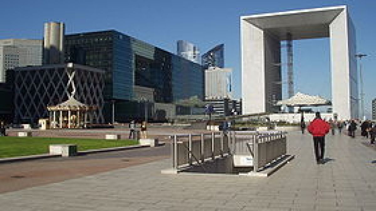 grandearche.jpg grandearche.jpg