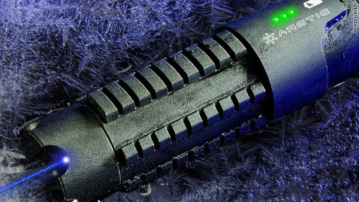 lightsaberornot.jpg lightsaberornot.jpg