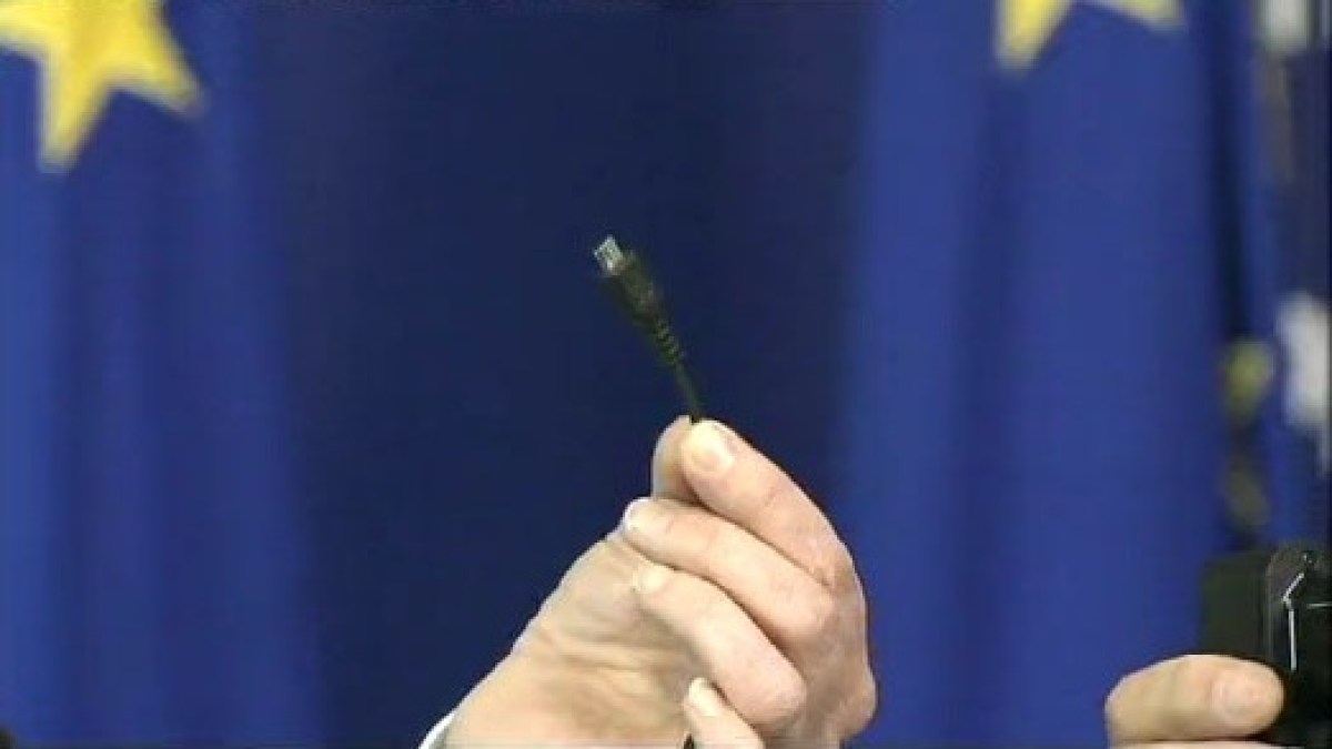 chargeuruniversel.jpg chargeuruniversel.jpg
