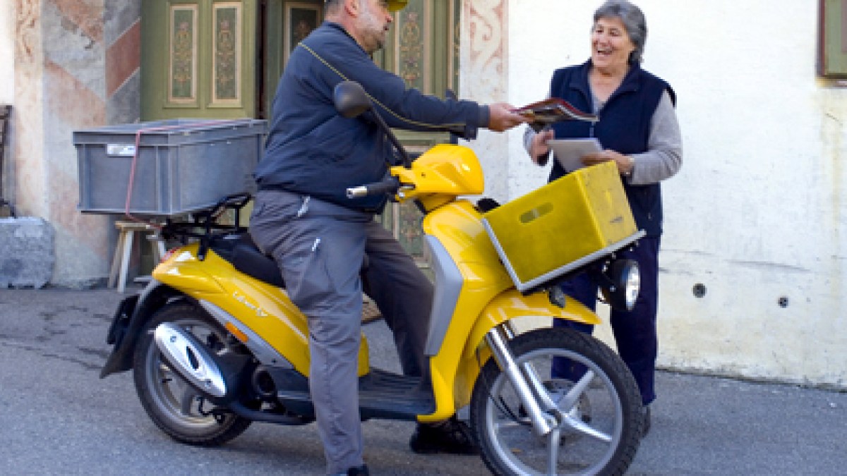 postier_motard.jpg postier_motard.jpg