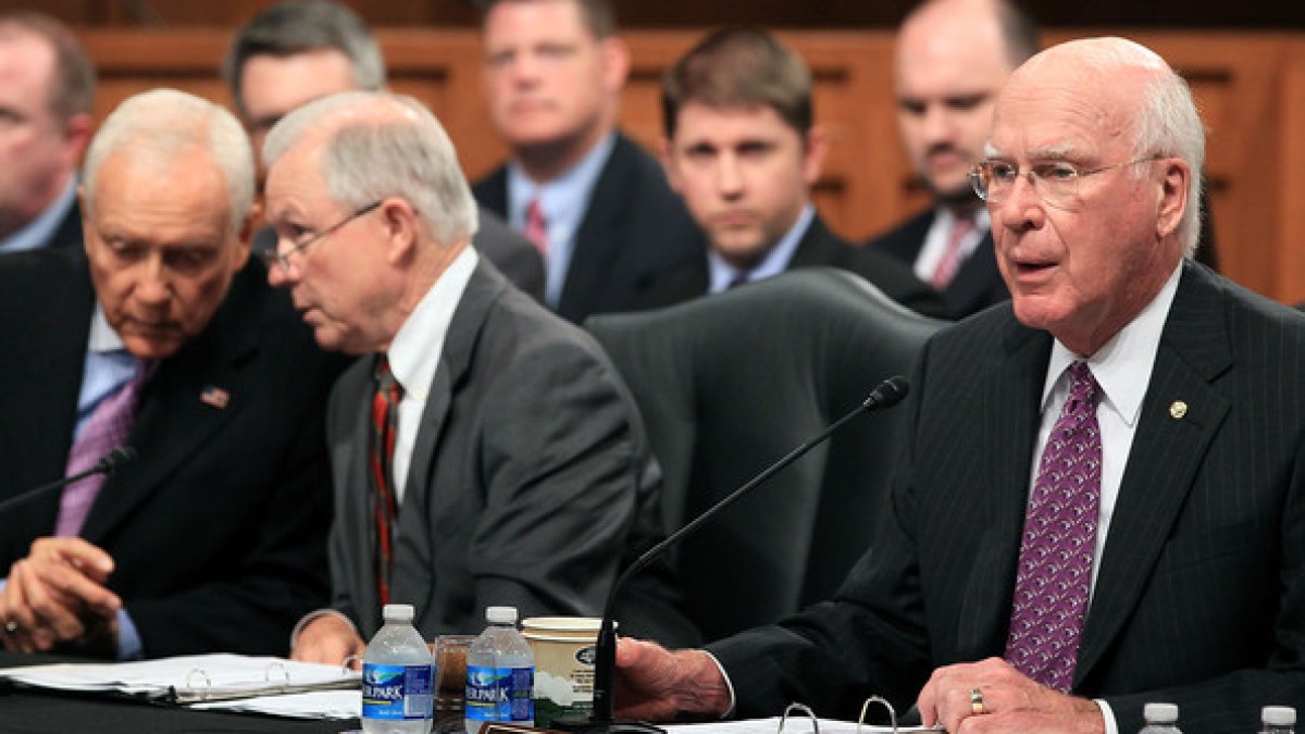 hatchleahy.jpg hatchleahy.jpg