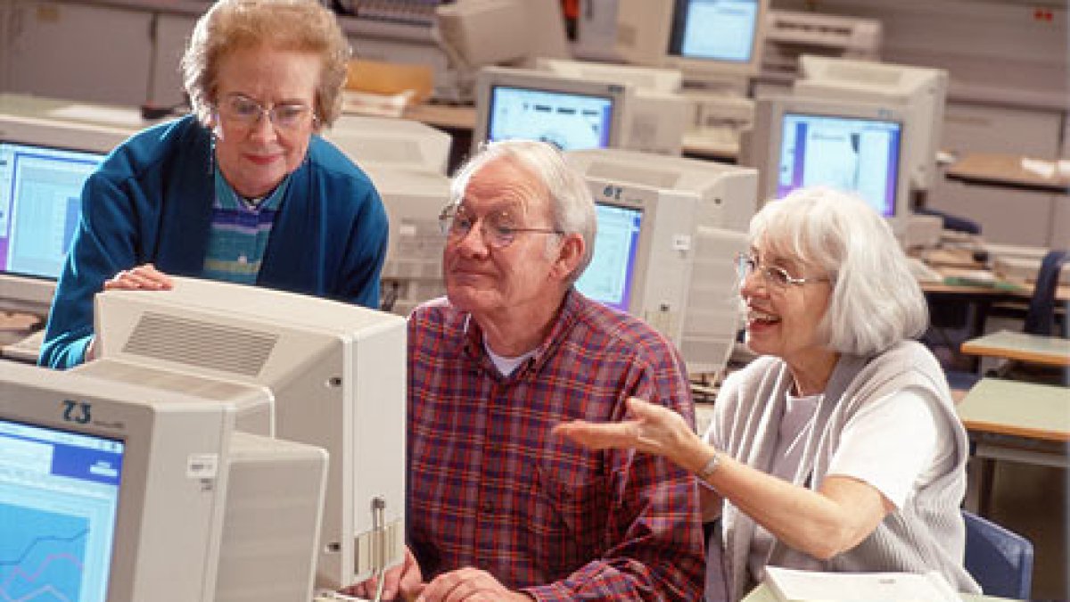 old-people-on-computer.jpg old-people-on-computer.jpg