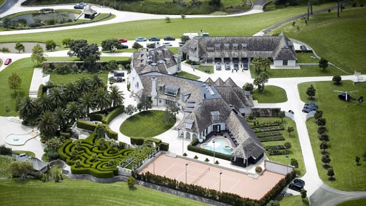 kim-dotcom-mansion-1.jpg kim-dotcom-mansion-1.jpg