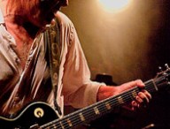 neilyoungflorence.jpg