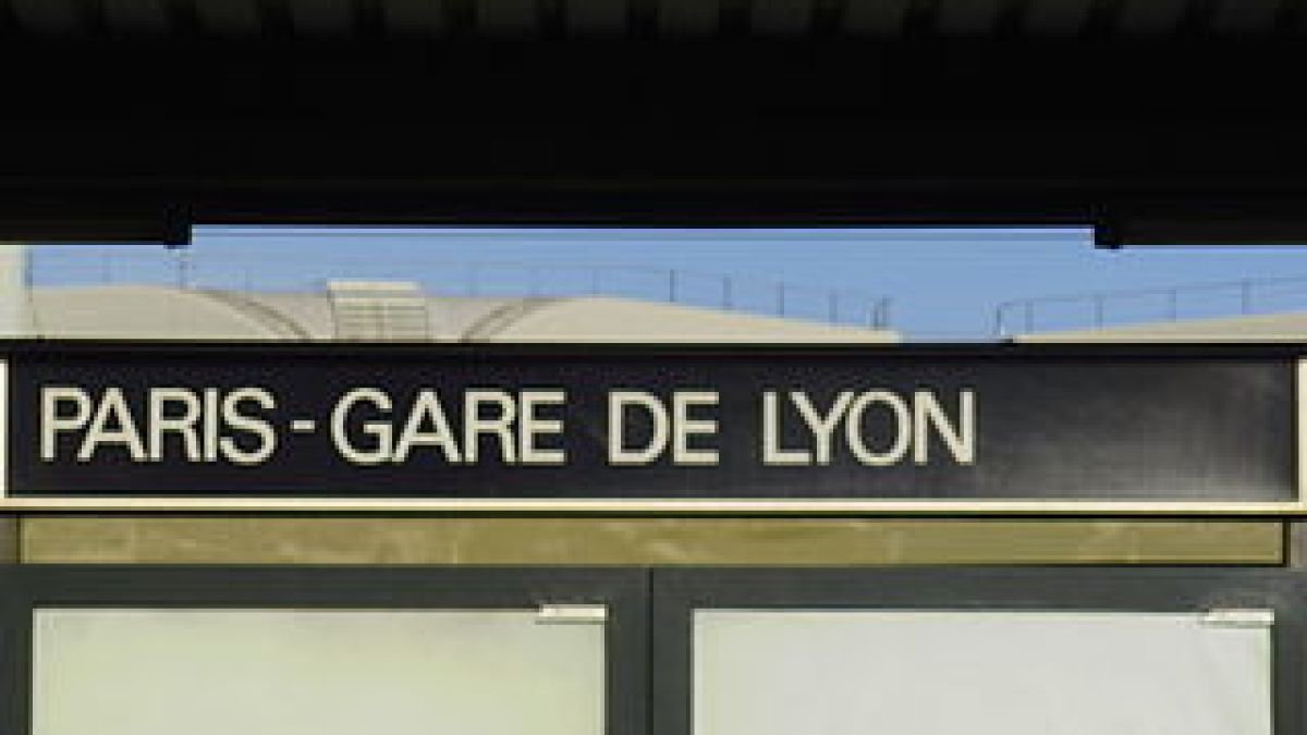 paris-gare_de_lyon_panneau_quai.jpg paris-gare_de_lyon_panneau_quai.jpg