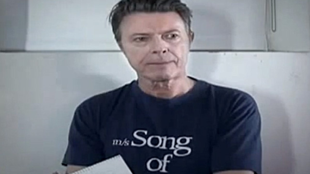 bowie.jpg bowie.jpg