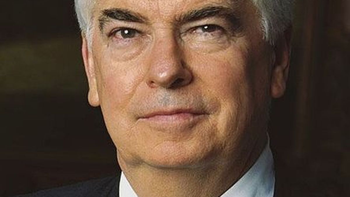 444px-Christopher_Dodd_official_portrait_2-cropped.jpg 444px-Christopher_Dodd_official_portrait_2-cropped.jpg