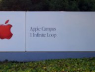 apple_headquarters_sign_byday.jpg