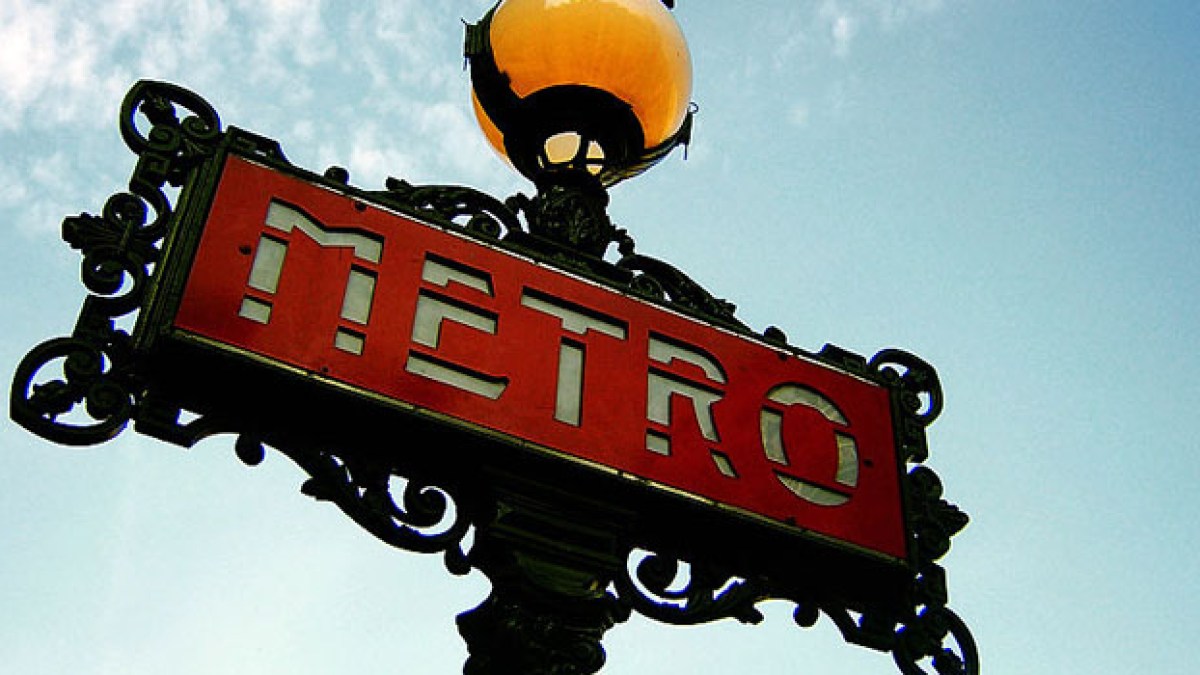 800px-paris_metro_sign.jpg 800px-paris_metro_sign.jpg