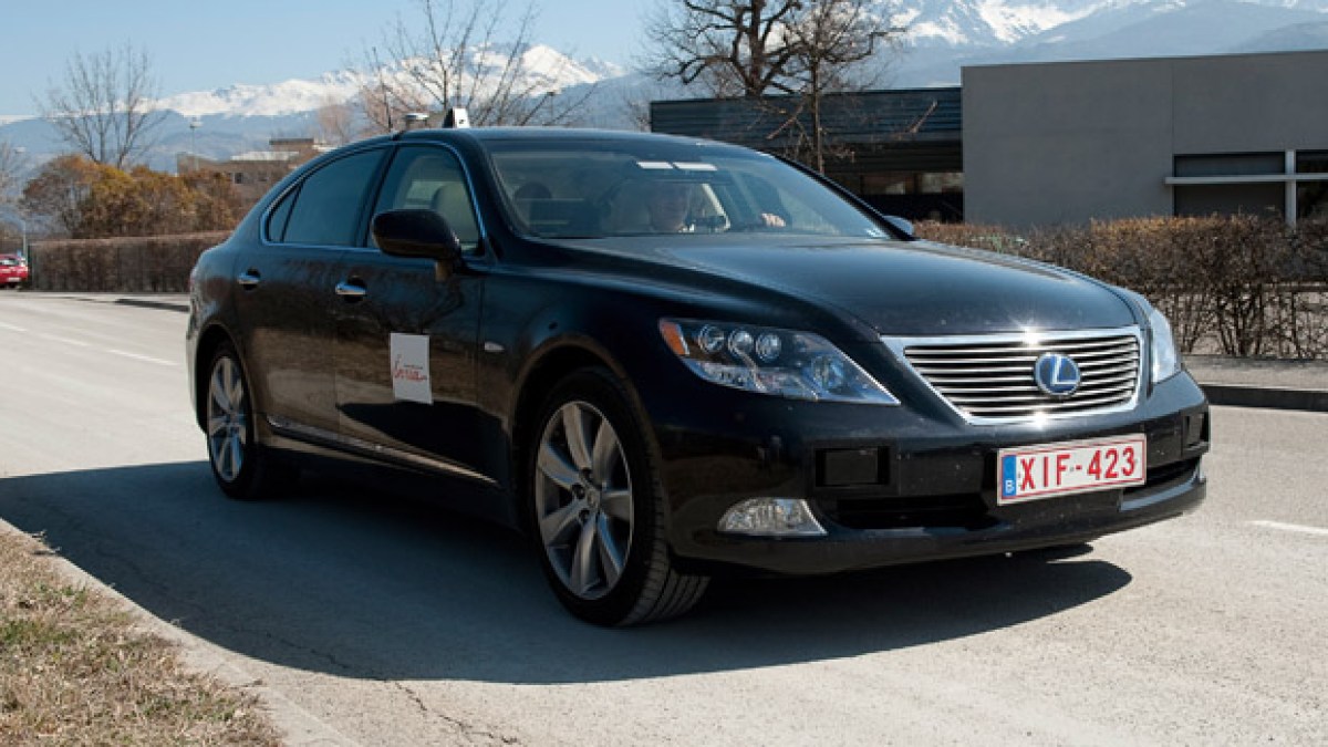 inria-car.jpg inria-car.jpg
