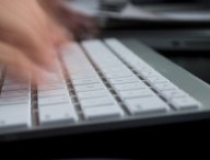 Les keyloggers permettent d'enregistrer et de transmettre en temps réel, ou par paquets, tout ce qui est saisi sur un clavier.
