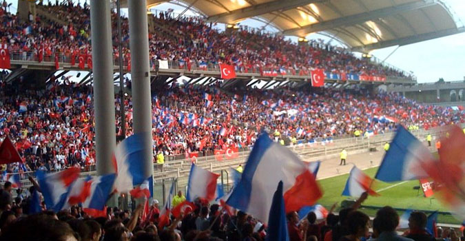 Et pourquoi pas du foot ? Et pourquoi pas du foot ?
