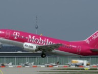 hlx_b735_d-ahld_t-mobile.jpg