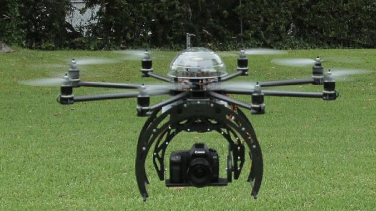 drone_flying_eye.jpg drone_flying_eye.jpg
