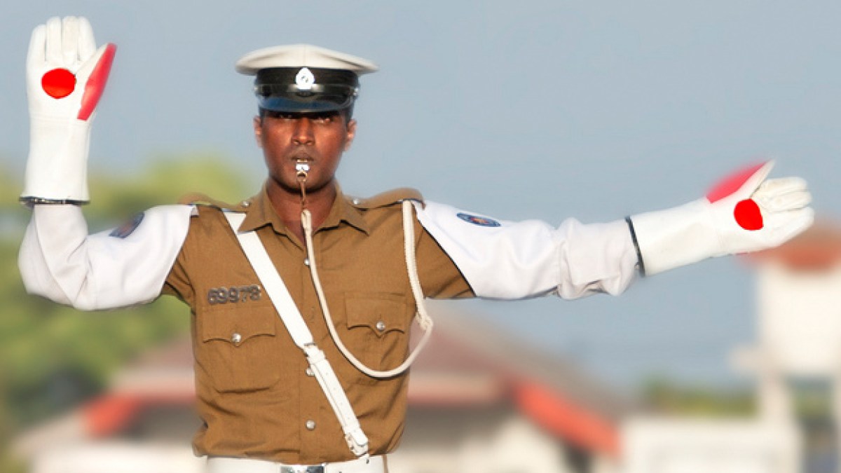stop-police-675.jpg stop-police-675.jpg