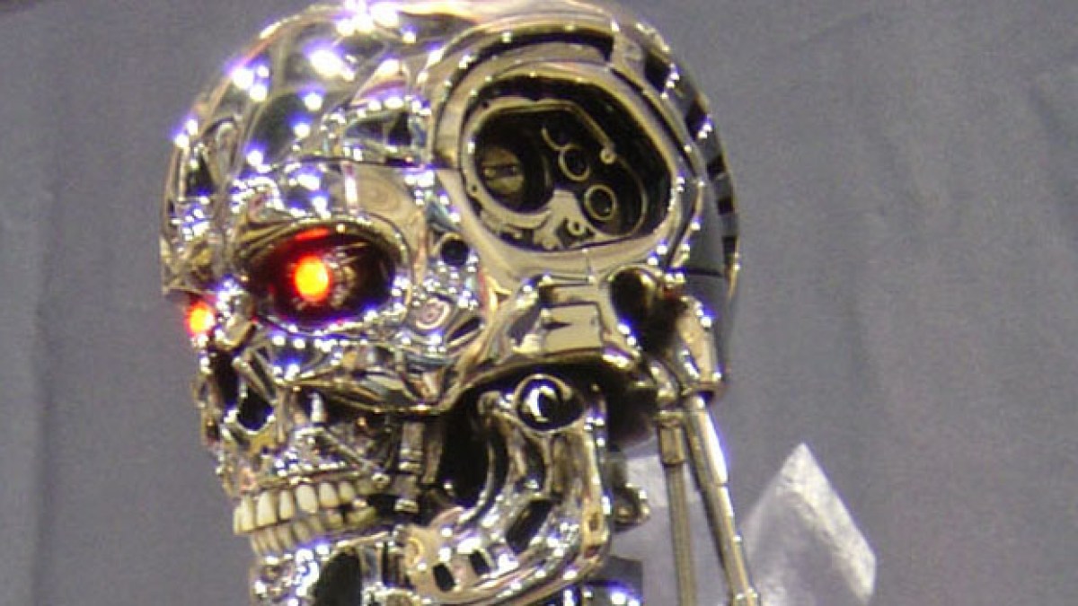 terminatorstatue.jpg terminatorstatue.jpg