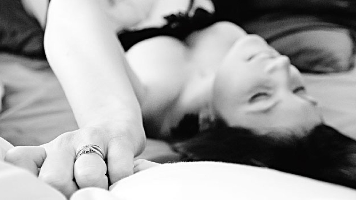 1200px-pleasuring_herself.jpg 1200px-pleasuring_herself.jpg