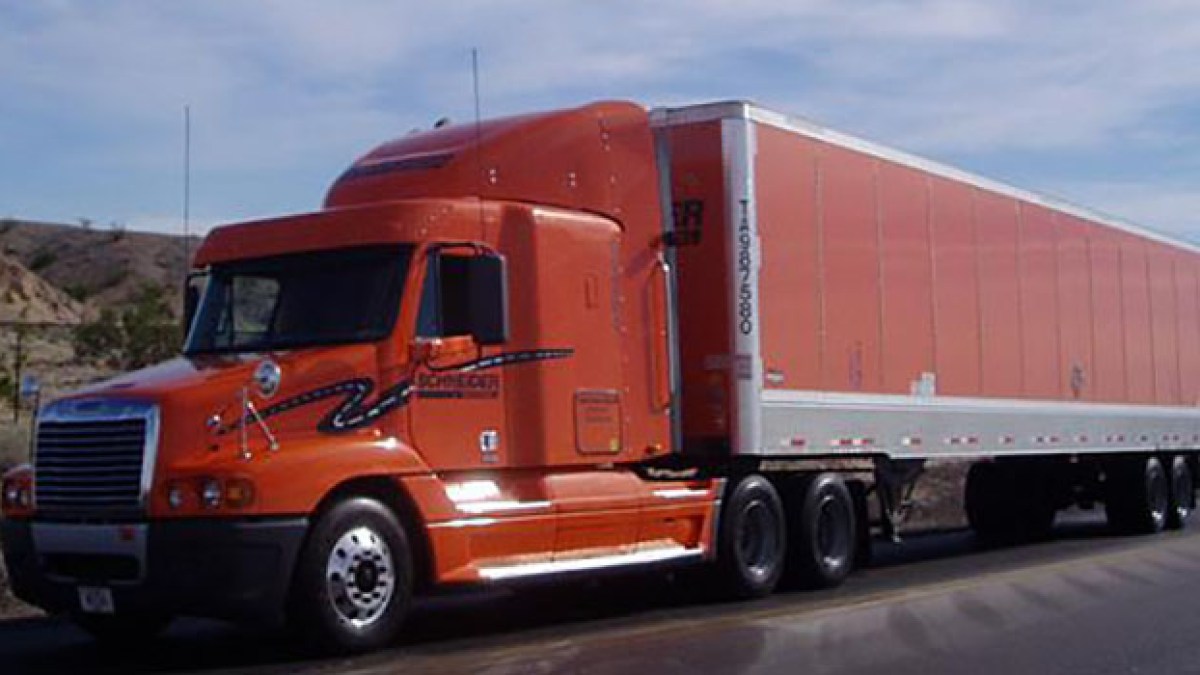 red_freightliner.jpg red_freightliner.jpg