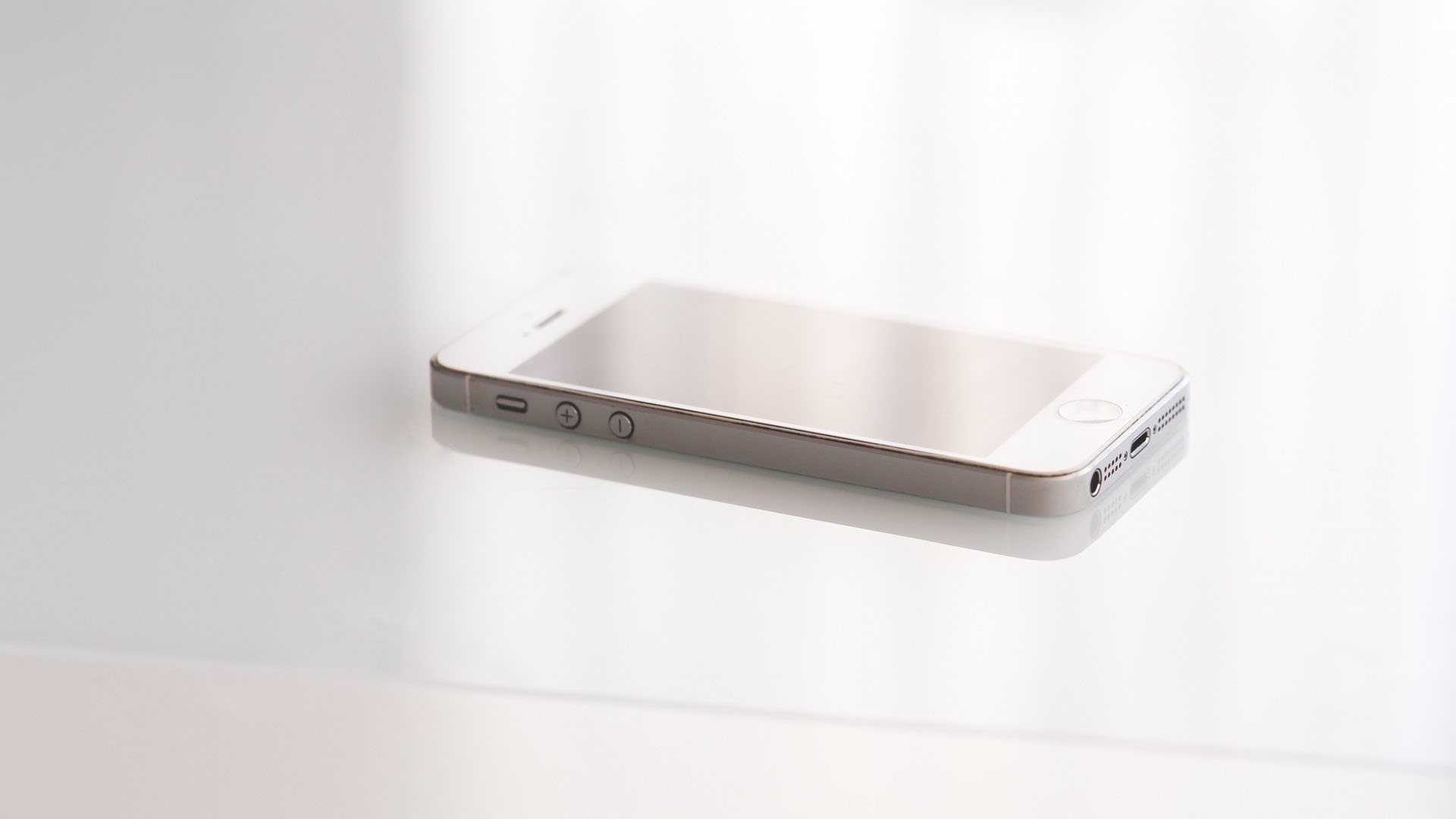 Apple iPhone Apple iPhone