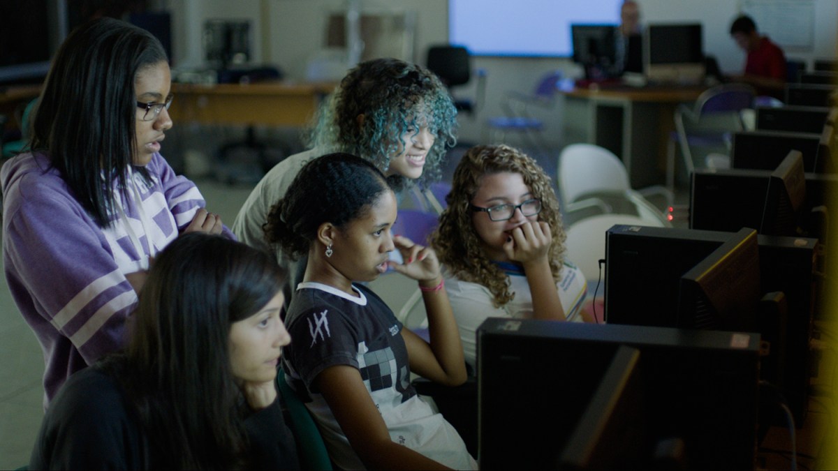 codegirl-monitor-watching codegirl-monitor-watching