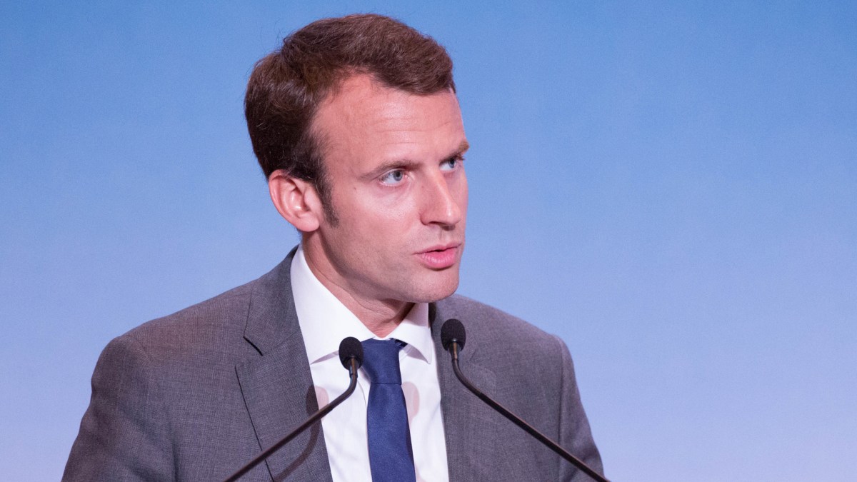 emmanuel-macron-1900 emmanuel-macron-1900