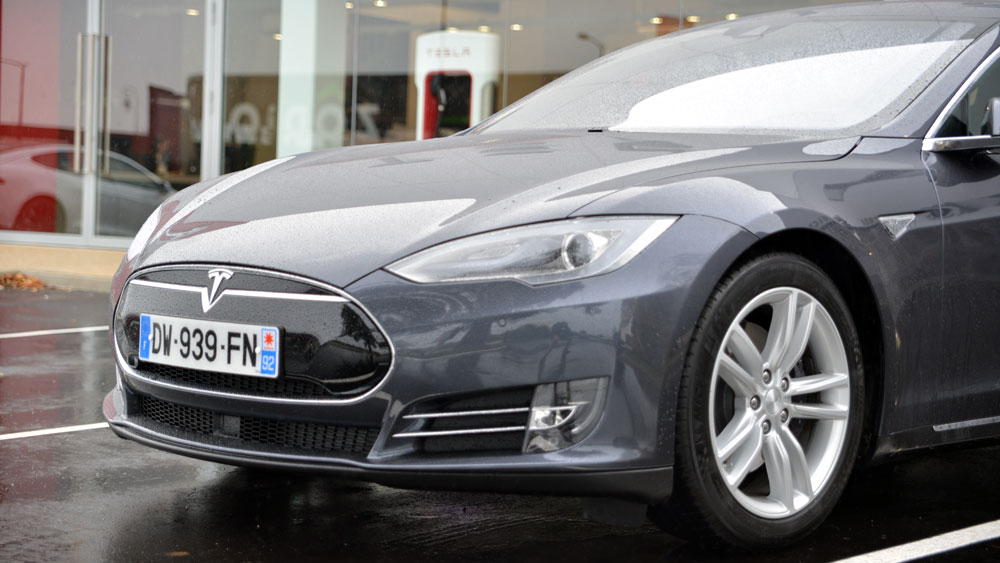 tesla-vue-devant tesla-vue-devant