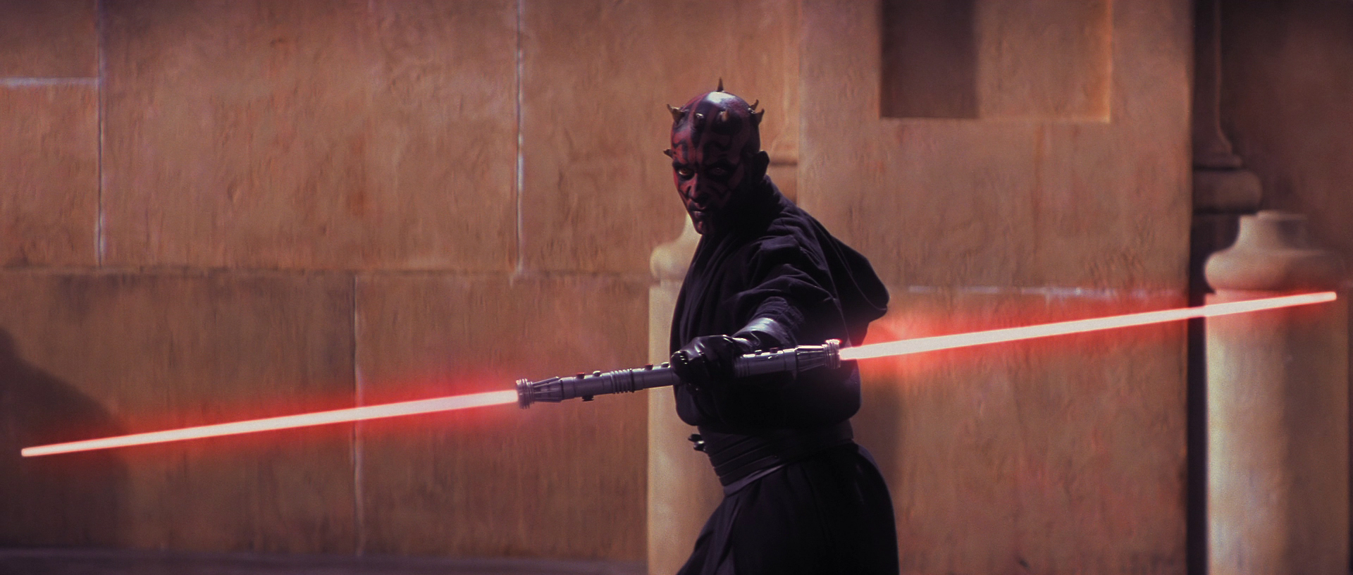 Darth_Maul_lightsaber_reveal