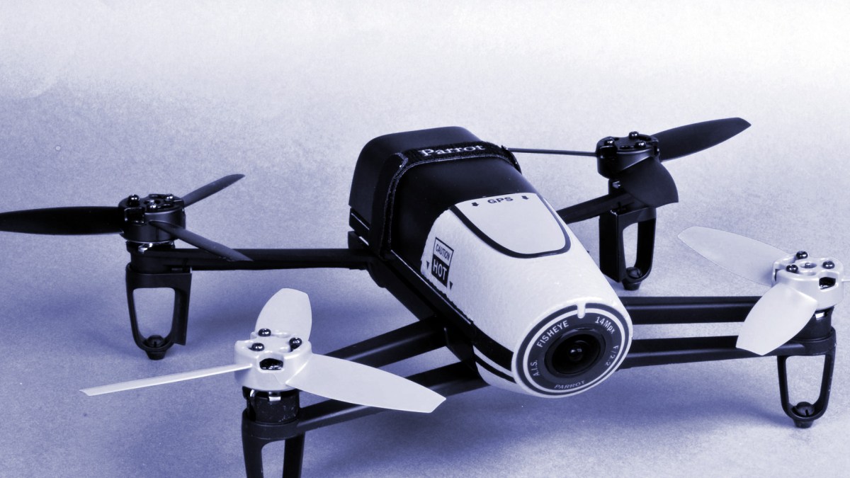 drone-parrot-1900 drone-parrot-1900