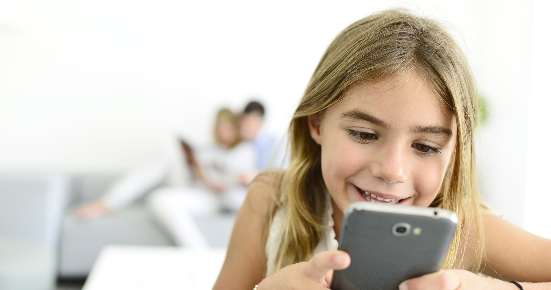 enfant-smartphone enfant-smartphone