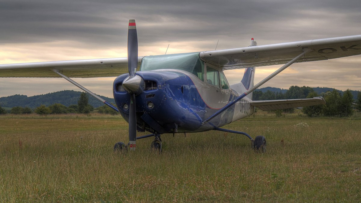 plane plane