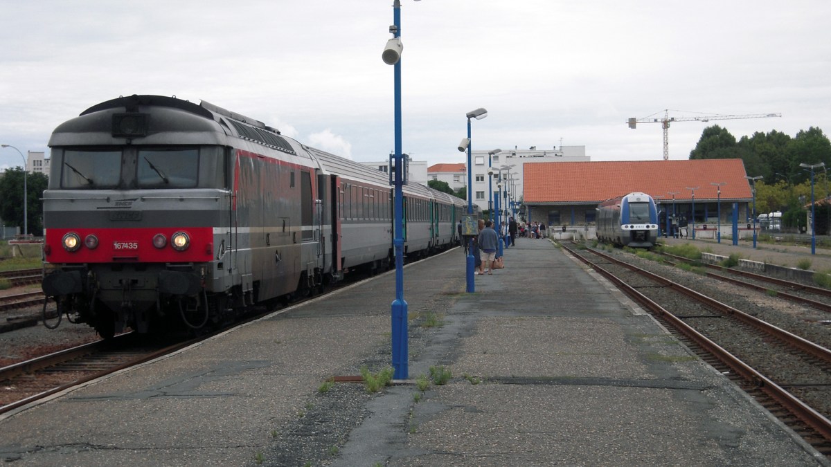 train-une train-une