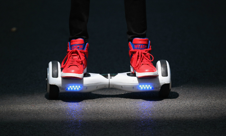 Répétez après moi : « Ceci n'est pas un Hoverboard ». Répétez après moi : « Ceci n'est pas un Hoverboard ».