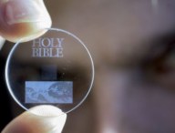 La bible gravé sur un stockage 5D // Source : University of Southampton