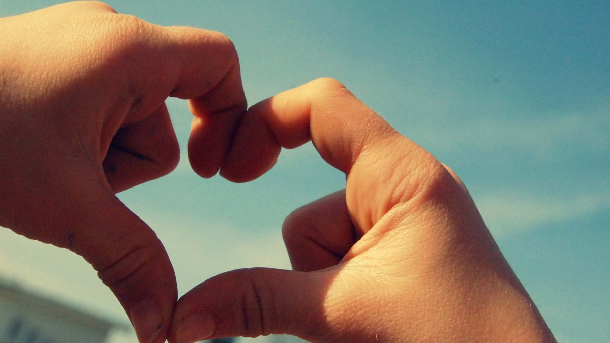 Coeur avec les doigts Coeur avec les doigts