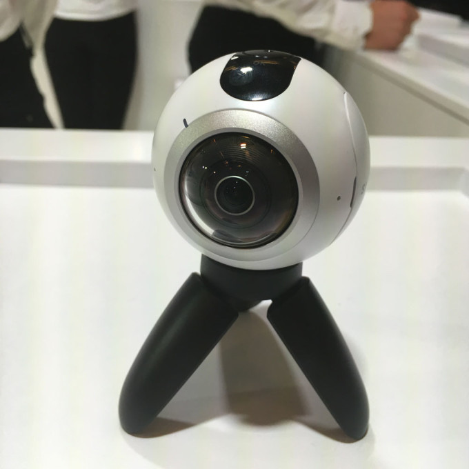 samsung-gear-360-2 samsung-gear-360-2