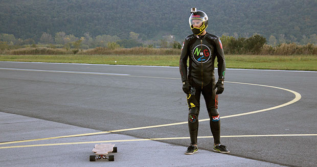 Mischo-before-attempting-fastest-speed-on-an-electric-skateboard_tcm25-418732 Mischo-before-attempting-fastest-speed-on-an-electric-skateboard_tcm25-418732