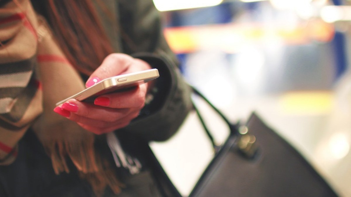 Dès lors qu'un smartphone sera utilisé dans la zone couverte par l'IMSI-catcher, les appels et SMS pourront être interceptés. (crédit : Pexels) Dès lors qu'un smartphone sera utilisé dans la zone couverte par l'IMSI-catcher, les appels et SMS pourront être interceptés. (crédit : Pexels)