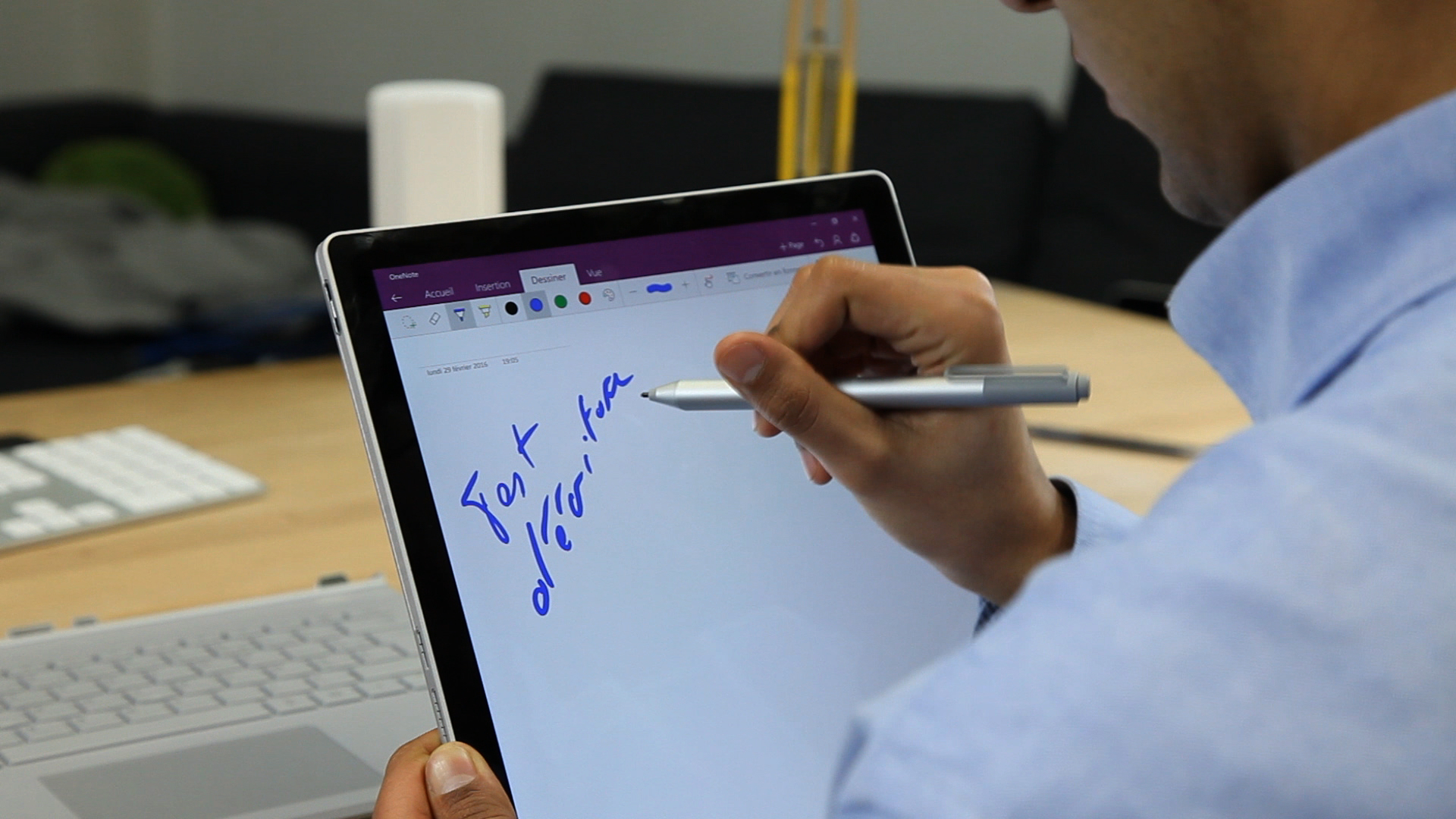 SURFACE BOOK18